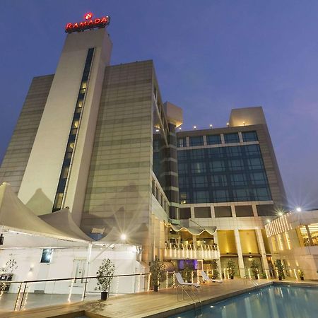 Ramada By Wyndham Navi Mumbai Hotel Buitenkant foto