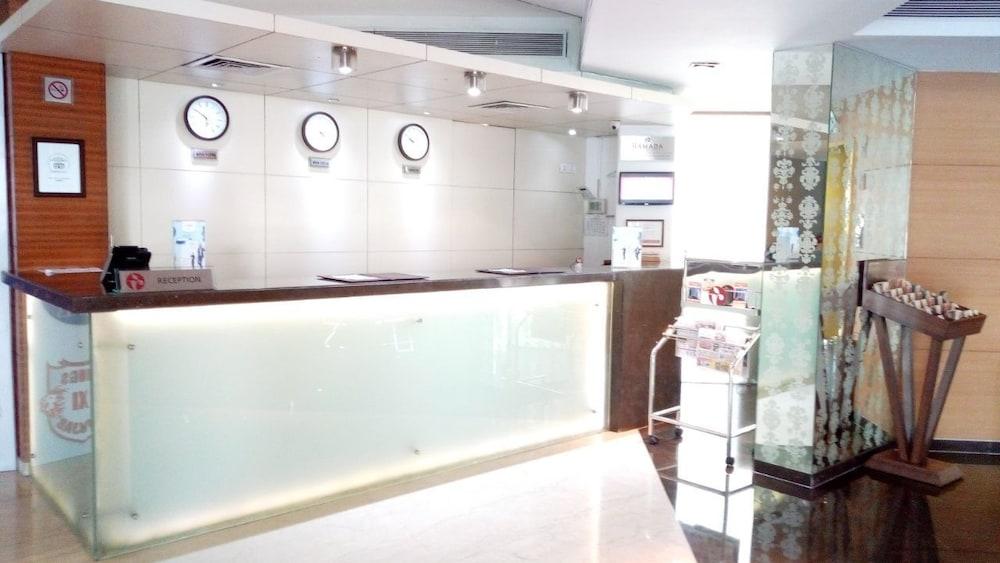 Ramada By Wyndham Navi Mumbai Hotel Buitenkant foto
