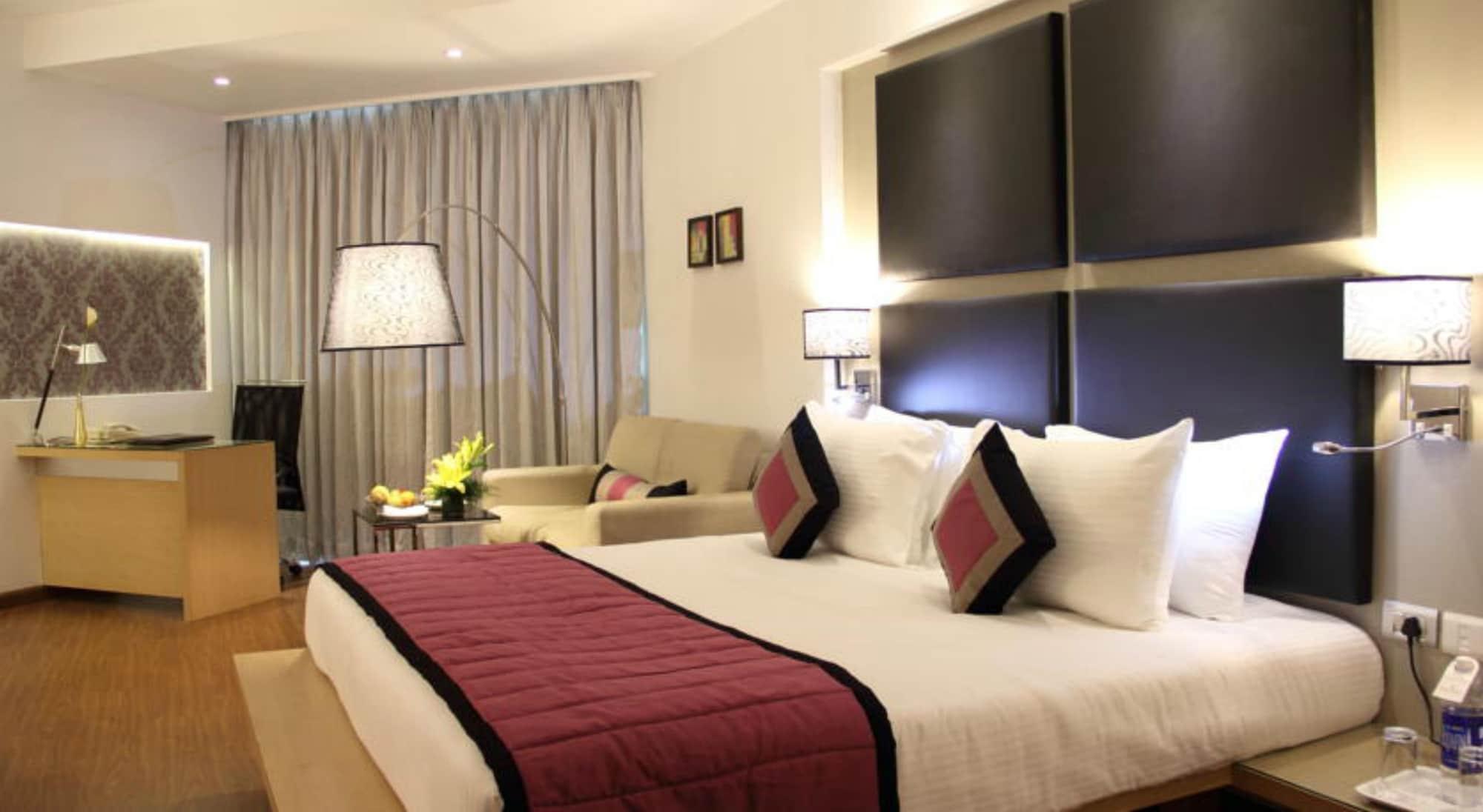 Ramada By Wyndham Navi Mumbai Hotel Buitenkant foto