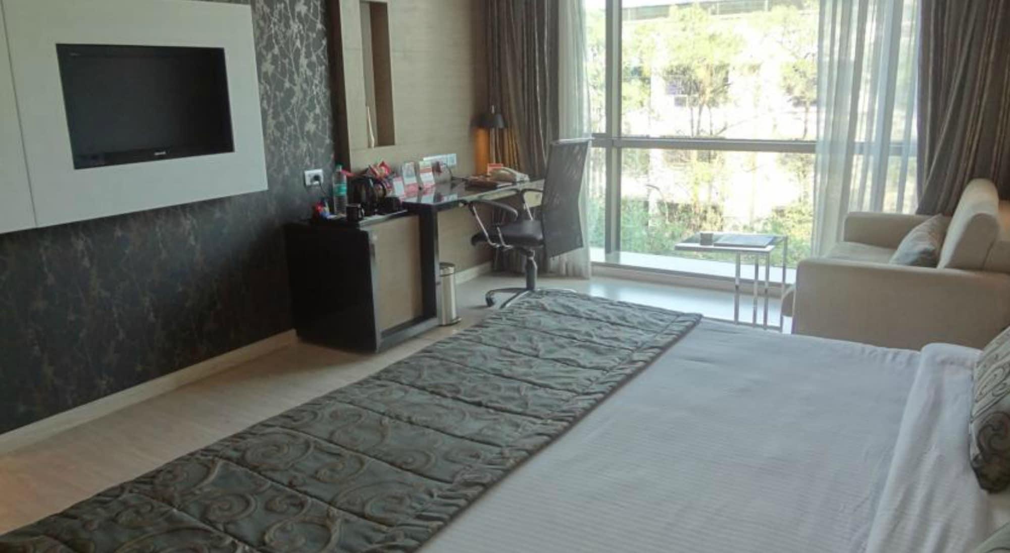 Ramada By Wyndham Navi Mumbai Hotel Buitenkant foto