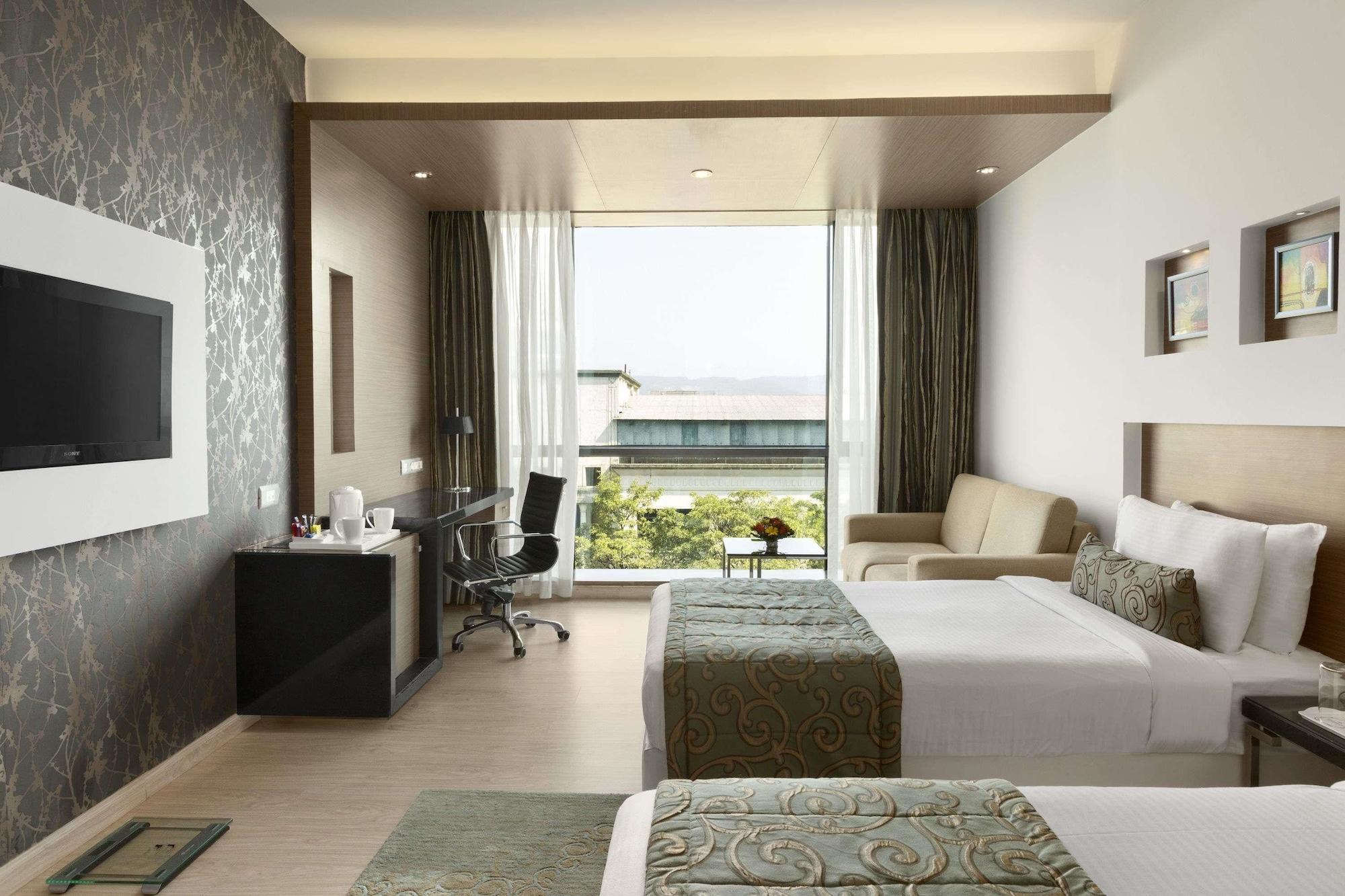 Ramada By Wyndham Navi Mumbai Hotel Buitenkant foto