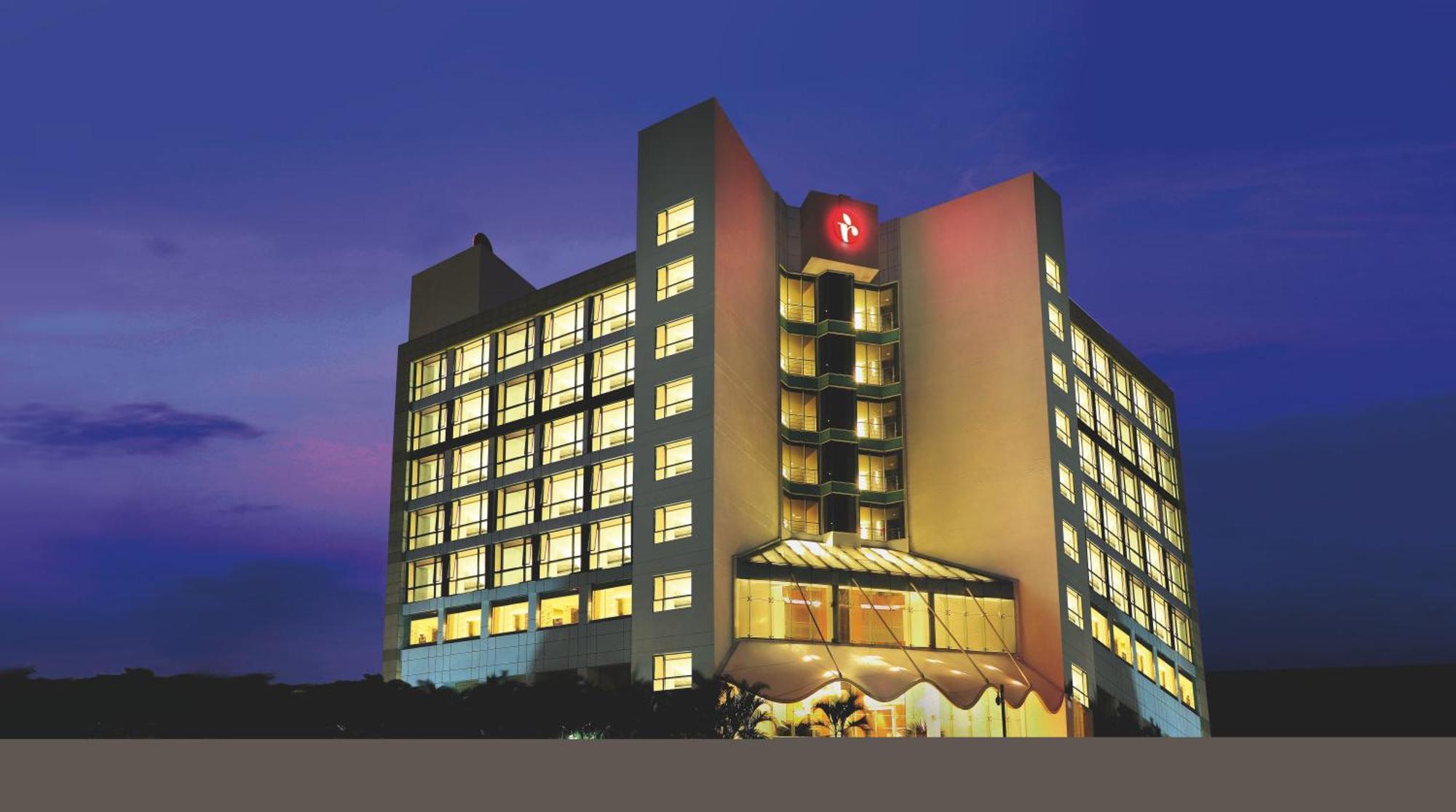 Ramada By Wyndham Navi Mumbai Hotel Buitenkant foto