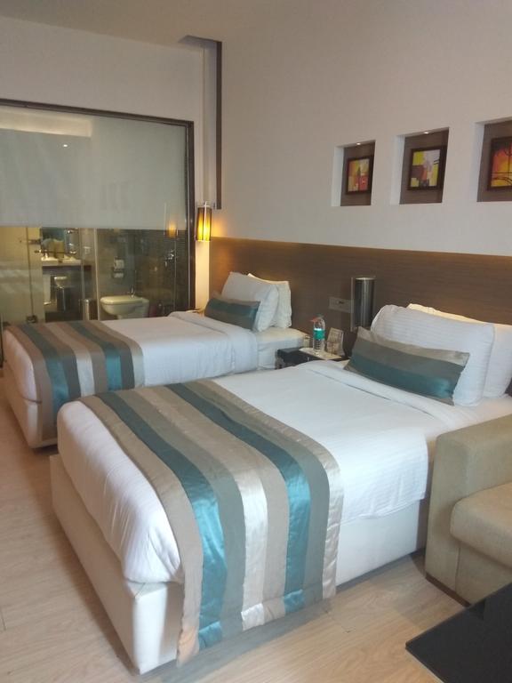 Ramada By Wyndham Navi Mumbai Hotel Buitenkant foto