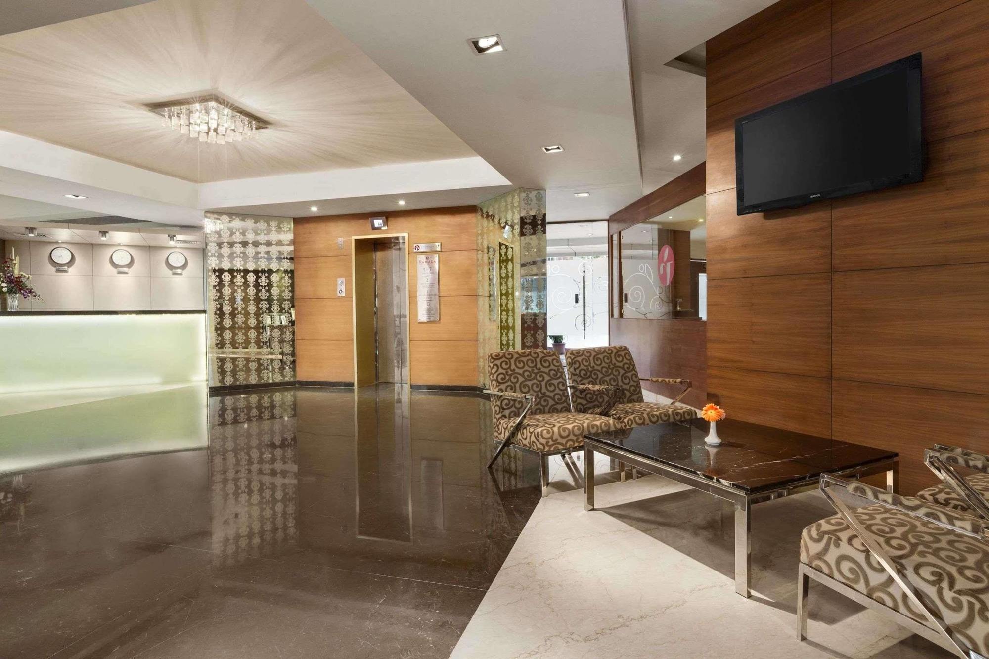 Ramada By Wyndham Navi Mumbai Hotel Buitenkant foto